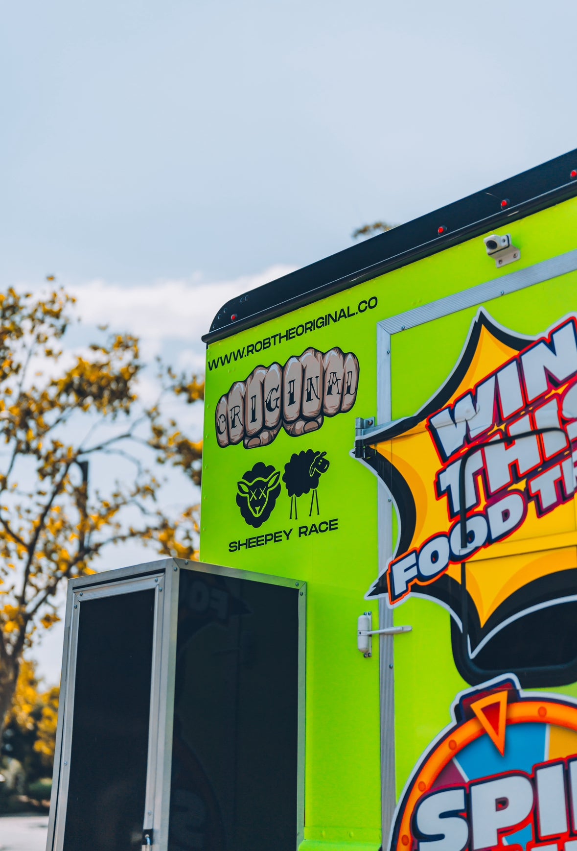 WIN THIS FOOD TRUCK!! Download/Entry